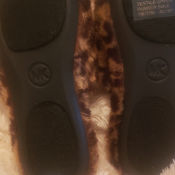 NWOT Mk slippers - Picture 7 of 8